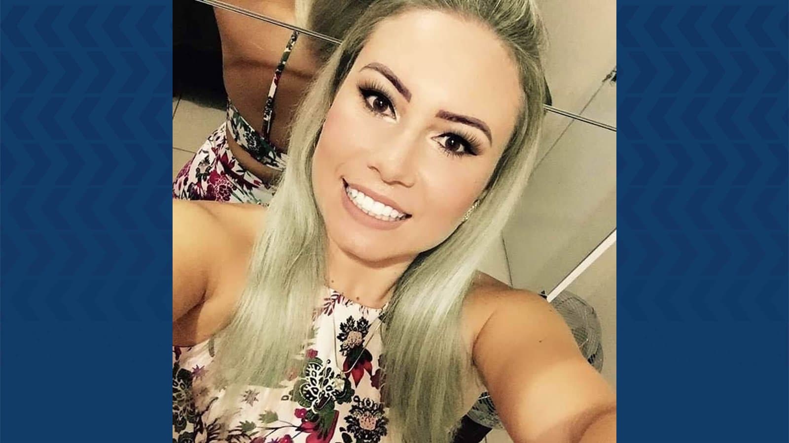 Jovem é encontrada morta dentro de casa