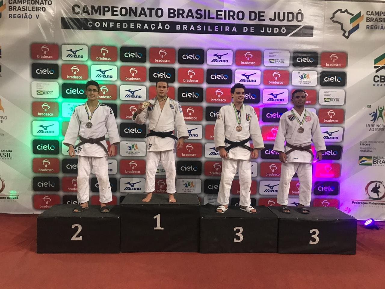 Judoca Lucca Ferreira é prata na etapa regional do Campeonato Brasileiro