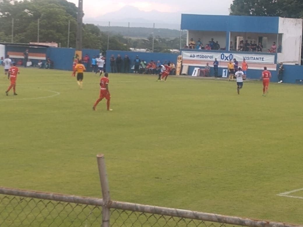 SÉRIE D: Com gol controverso, Hercílio Luz vence e garante classificação