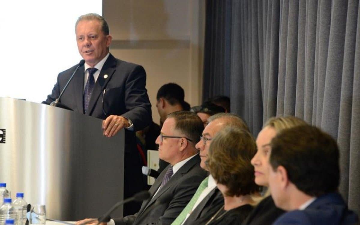 Em BH, Ponticelli alerta para crise no programa Mais Médicos