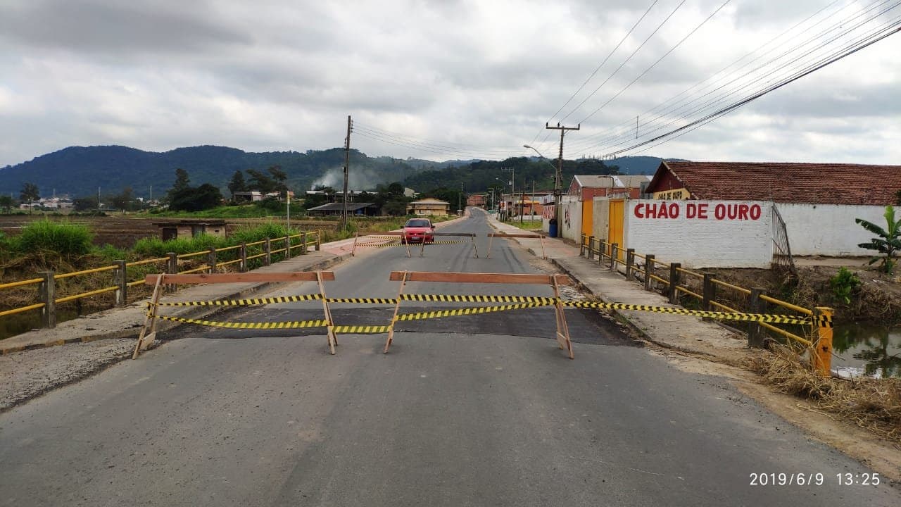 Ponte da Rua Sílvio Búrigo é interditada