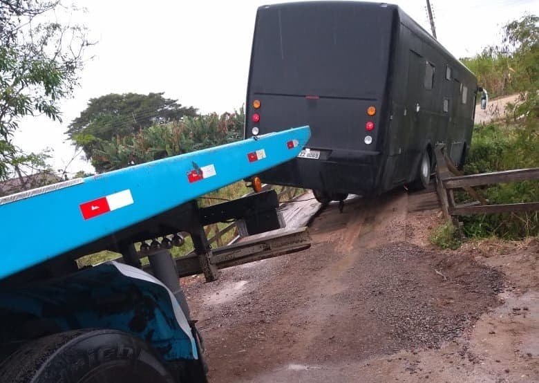 Ponte interditada deverá ser recuperada nesta semana