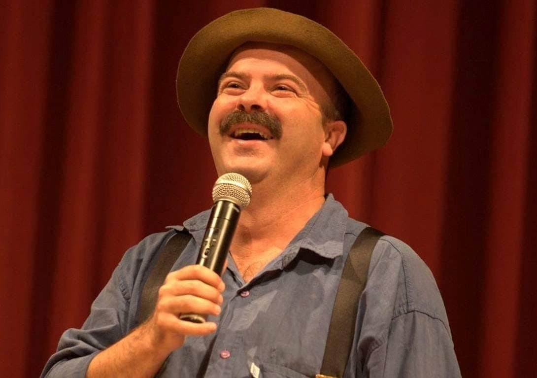 Paulinho Mixaria apresenta-se em Tubarão nesta sexta-feira (19)