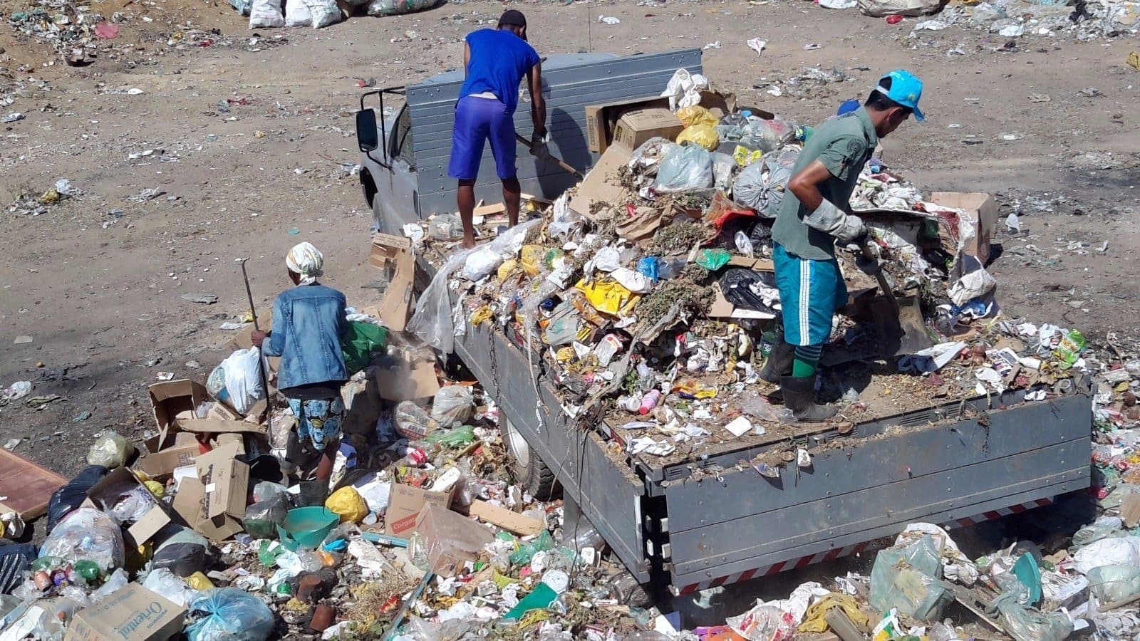 Descarte errado de resíduos sólidos causa males ao meio ambiente