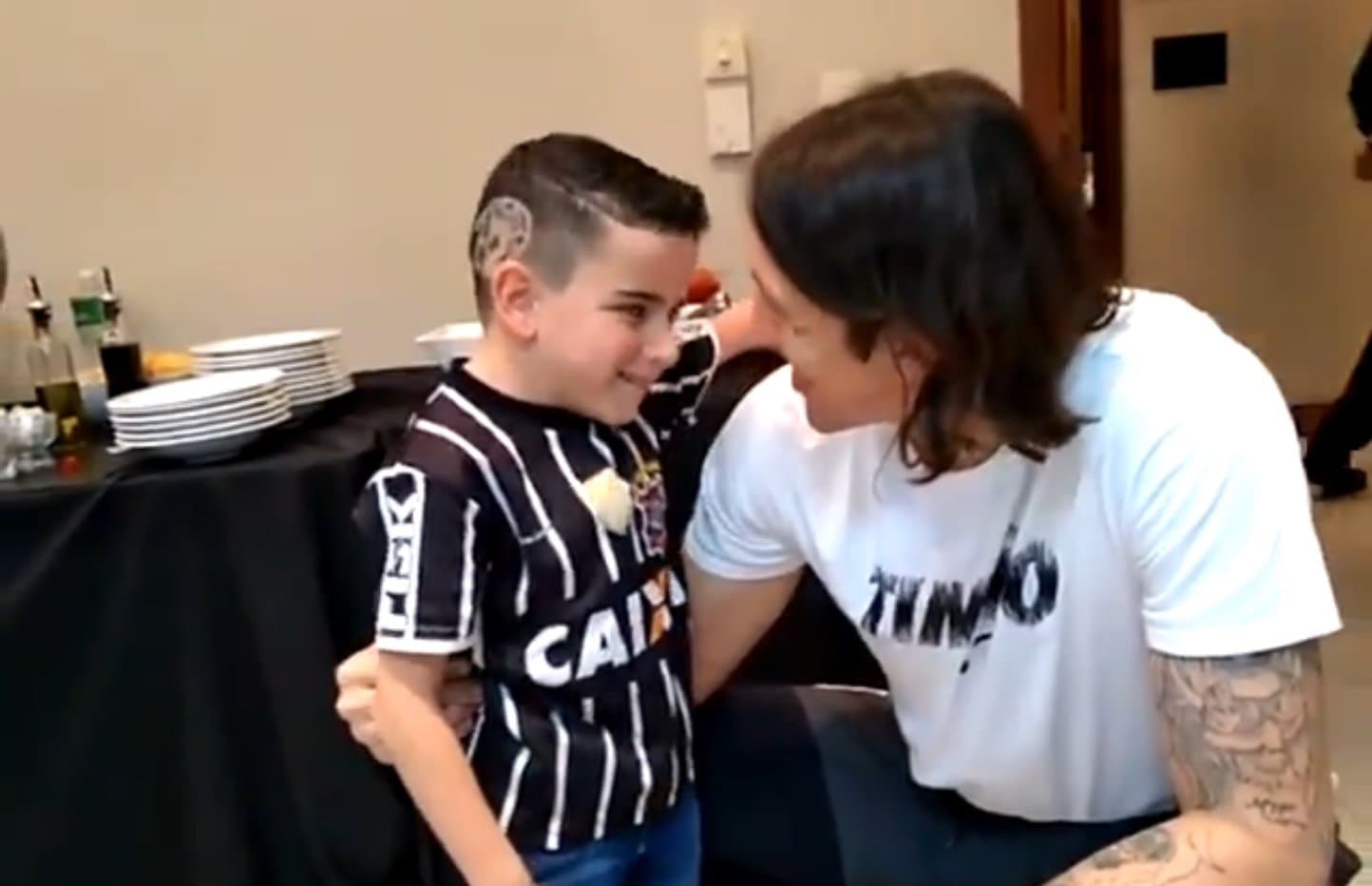 Pequeno Luan conhece o ídolo Cássio, goleiro do Corinthians