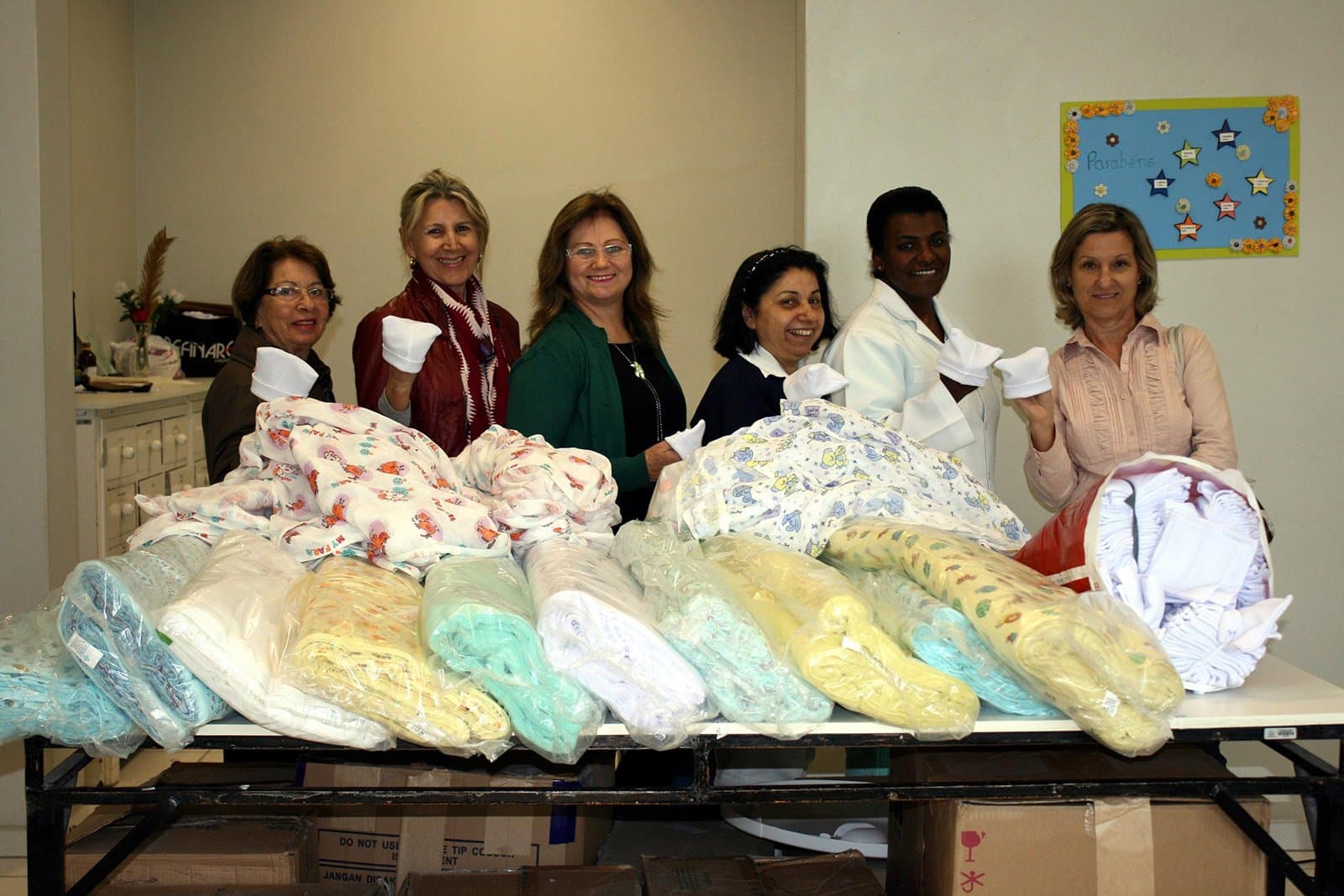 Mês do Voluntariado: grupos da comunidade ajudam a cuidar do bem-estar de pacientes