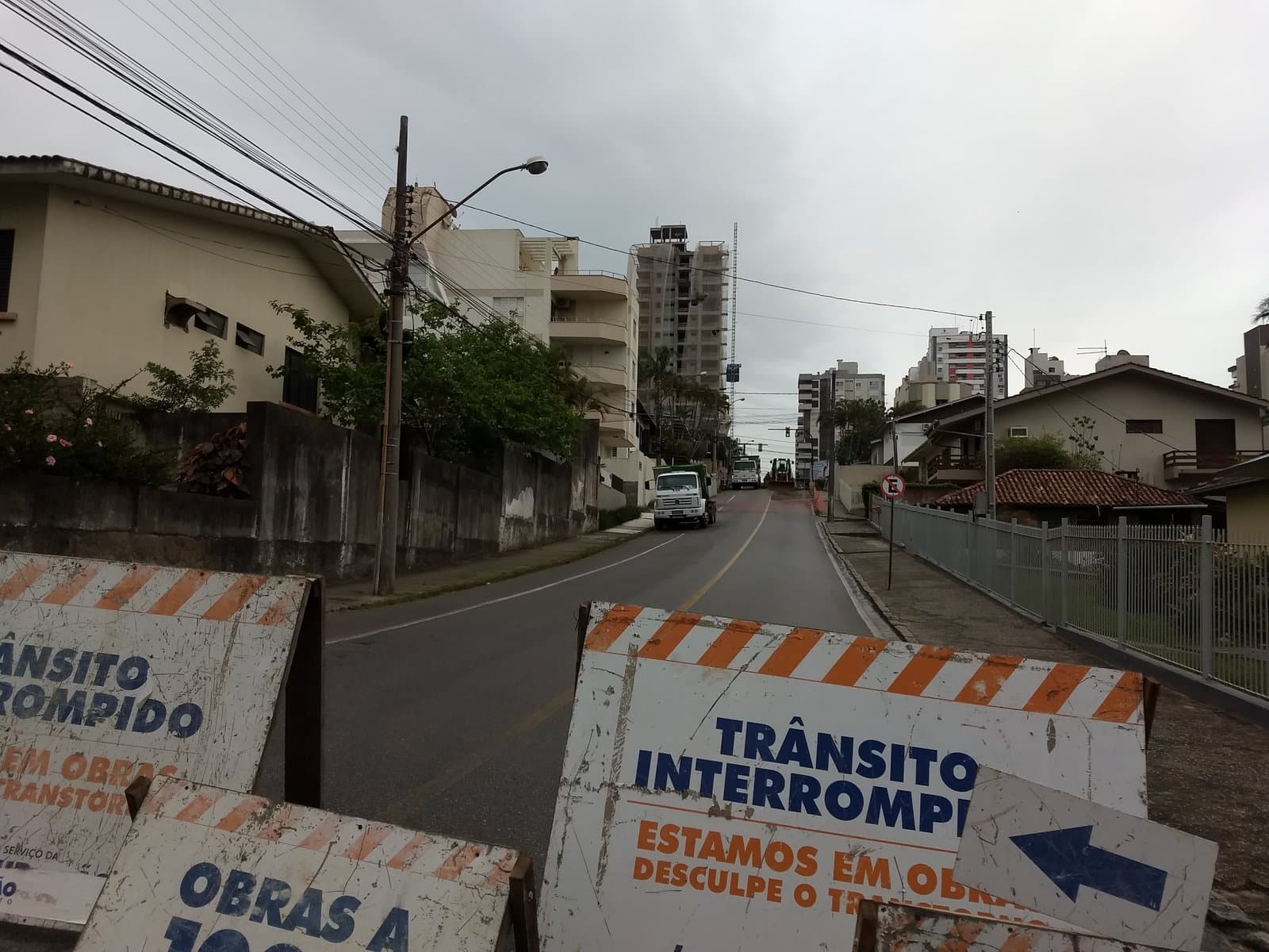 Sete ruas estarão em obras nesta segunda-feira (28)