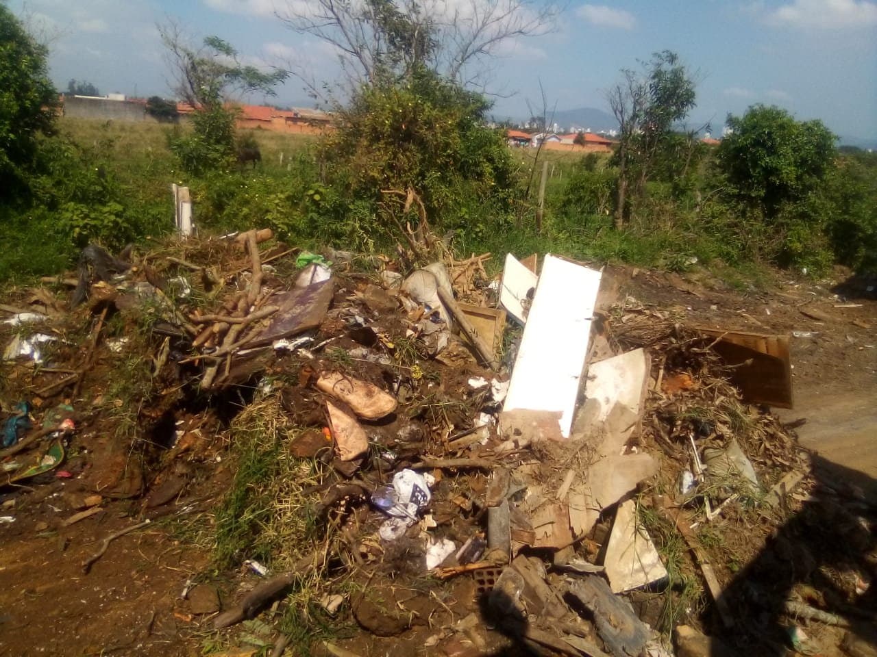 Mais 90 toneladas de lixo são recolhidas das margens da rodovia Ageu Medeiros