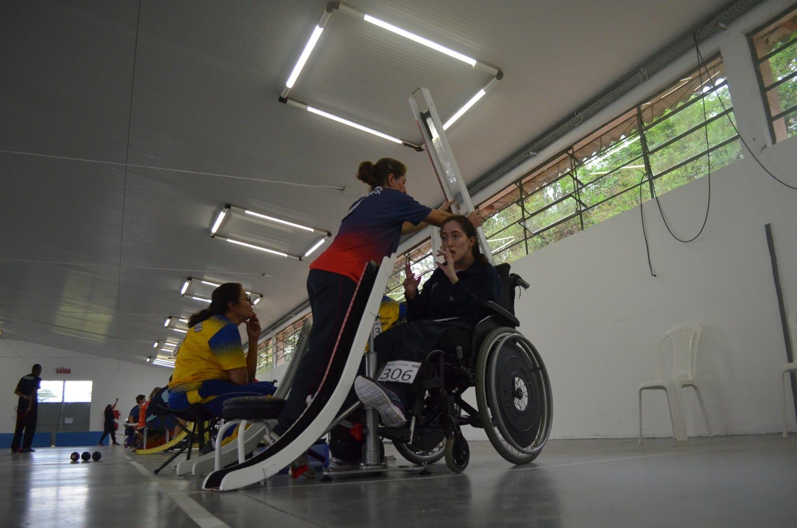 Atleta busca vitória na Bocha Paralímpica