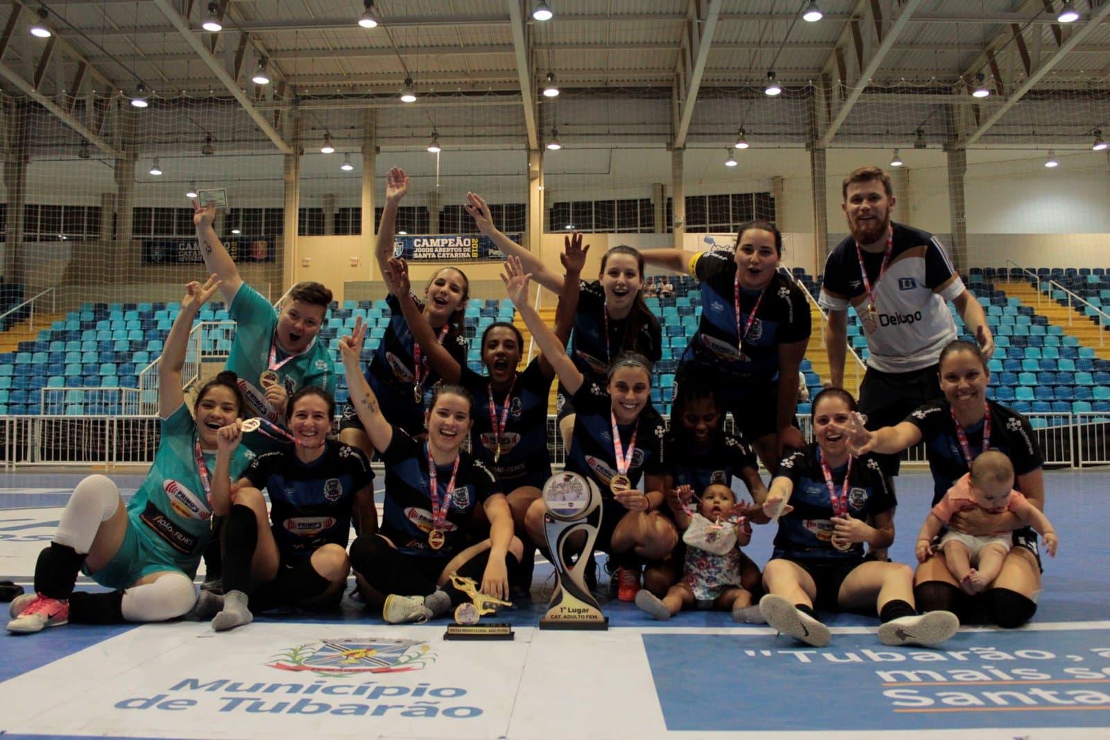Futsal feminino conquista o título da Copa Adesc
