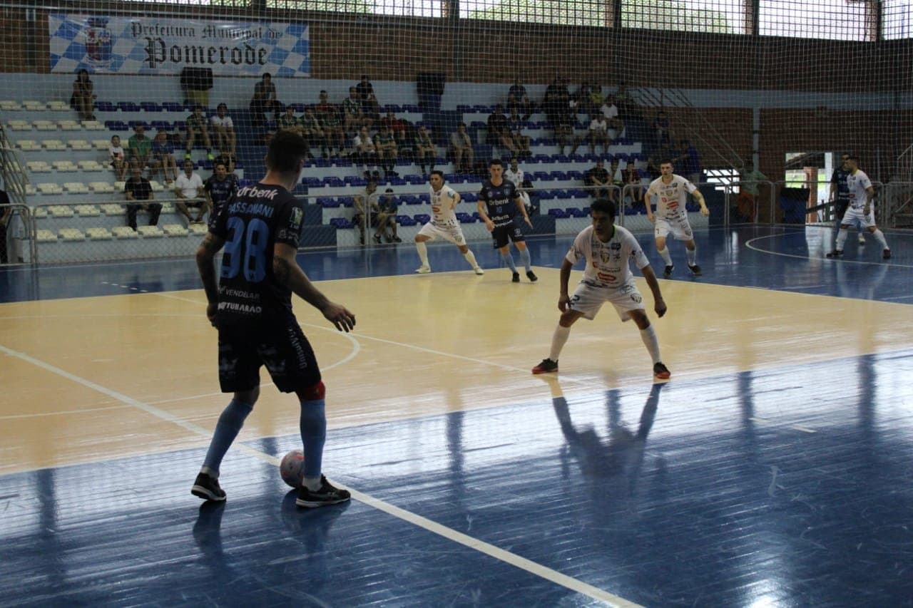 JASC: Tubarão Futsal perde na estreia