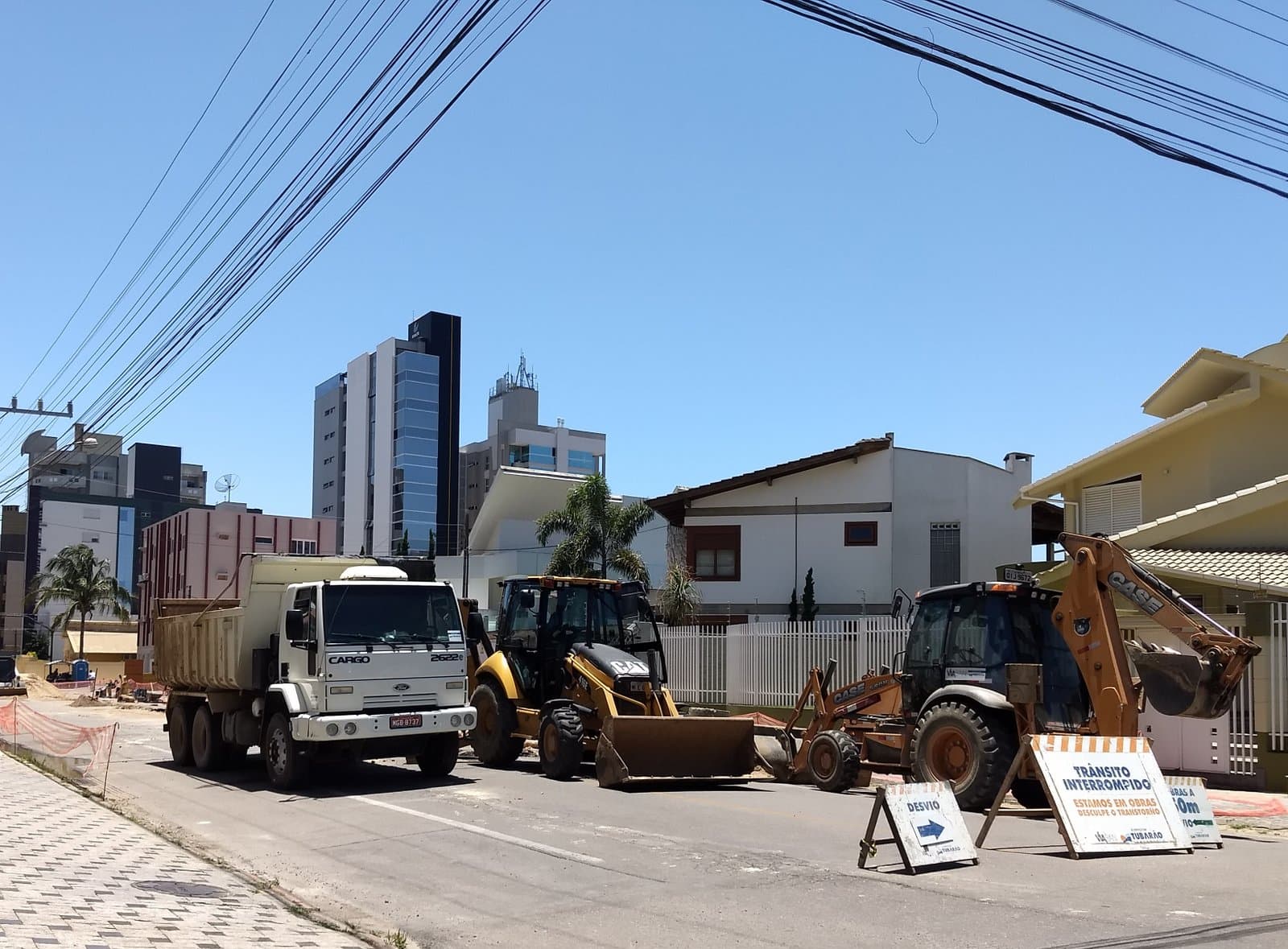 Cinco ruas estarão em obras nesta segunda-feira (27)
