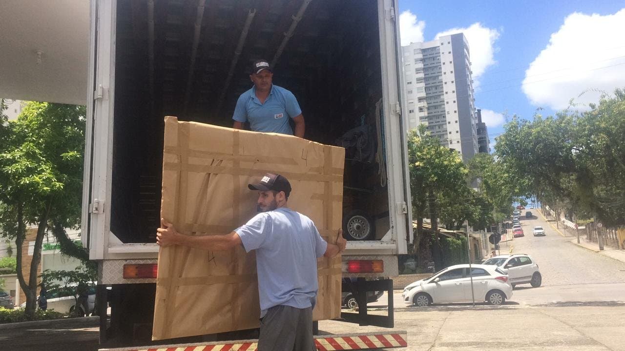 Telas de Zumblick expostas na sede do Ministério Público retornam para Tubarão