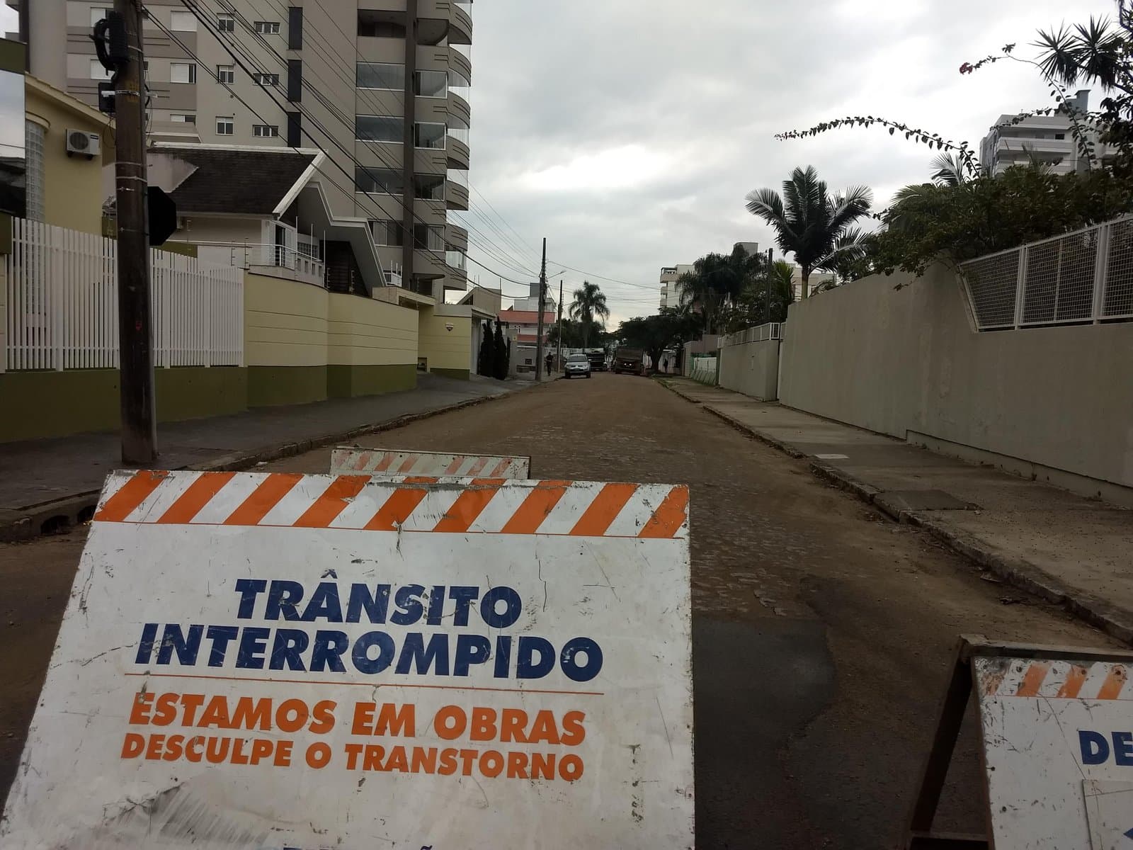 Dez ruas estarão em obras nesta quarta-feira (12)