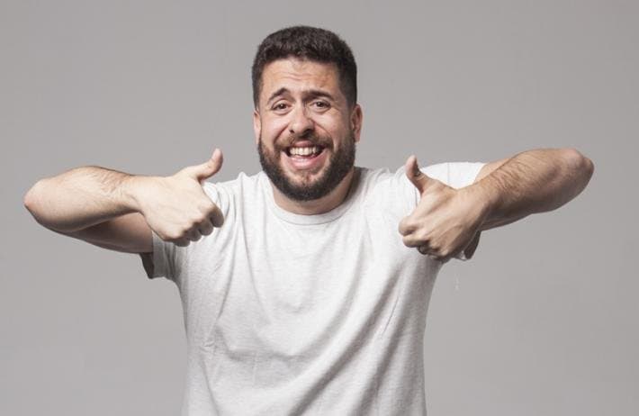 Ex-CQC Maurício Meirelles apresenta stand-up comedy em Tubarão