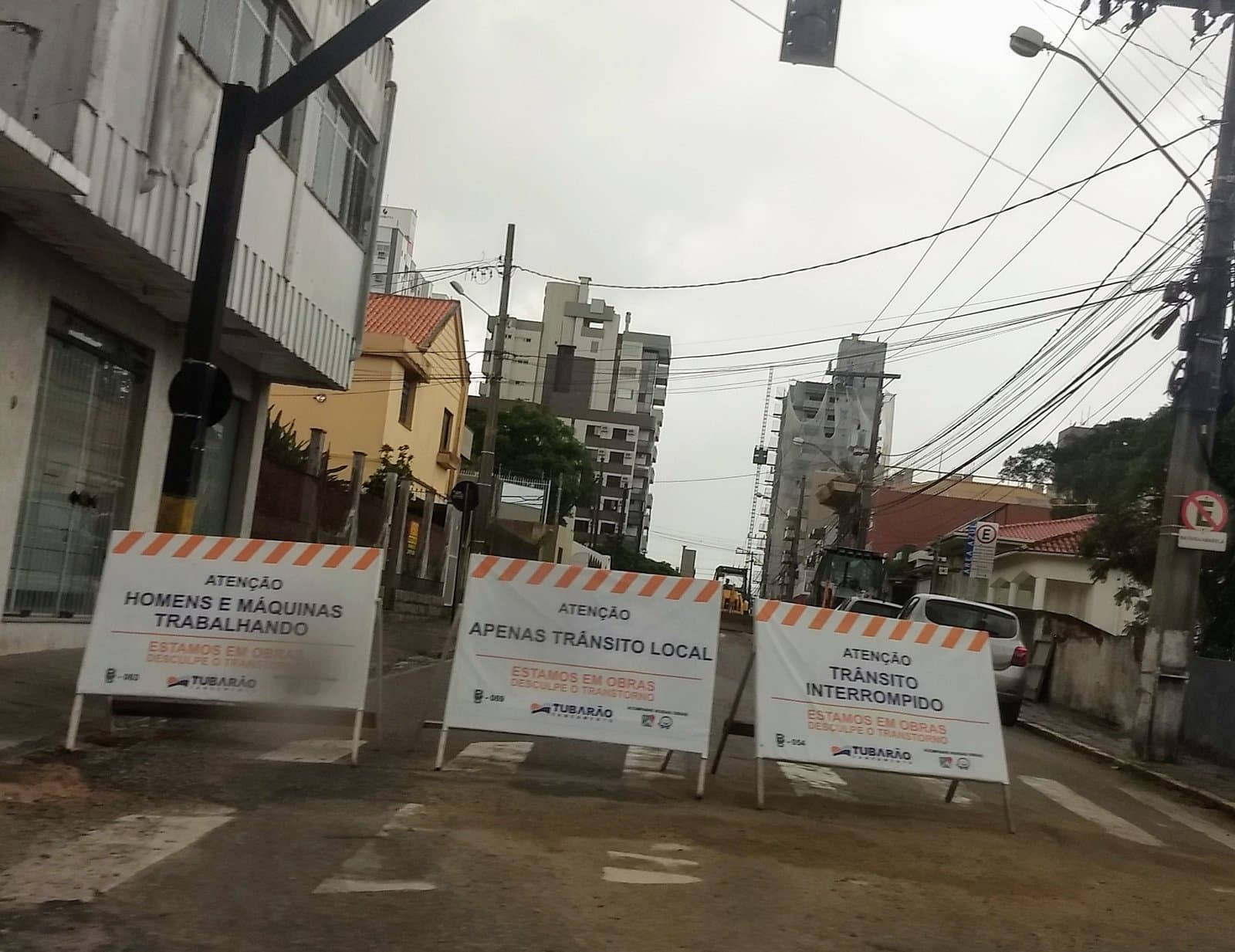 Oito ruas estarão em obras nesta segunda-feira (10)