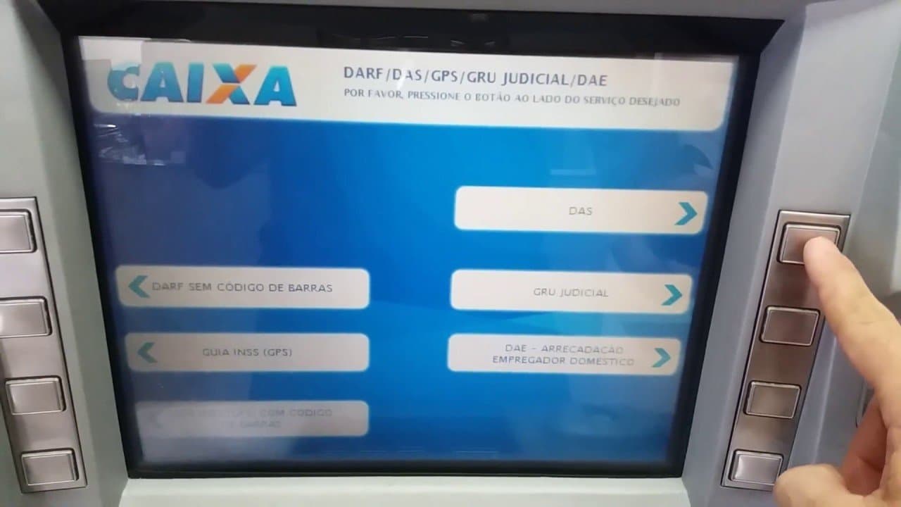 Mulher de 57 anos cai no golpe do bilhete premiado