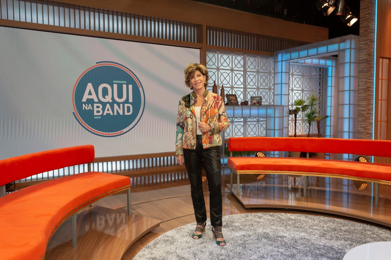 Band adota tática de sobrevivência para manter programas no ar