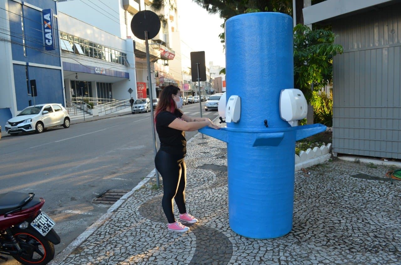 Lavatórios públicos são instalados em pontos estratégicos