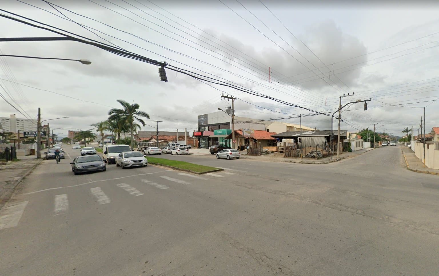 Avenida Pedro Zapeline terá rotatória experimental a partir desta segunda-feira (4)