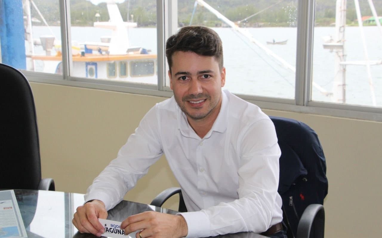 Gustavo Salvador deixa a presidência da SCPar