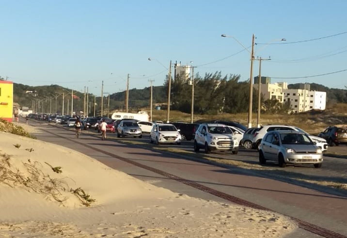 Praias e pontos turísticos de Laguna serão fechados aos finais de semana