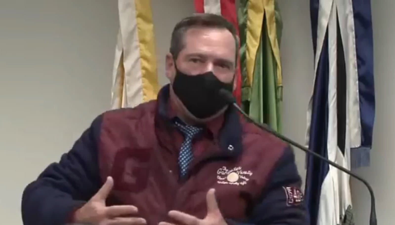 Vídeo com "pérolas" de vereador viraliza: "isso é féqui nilzi"