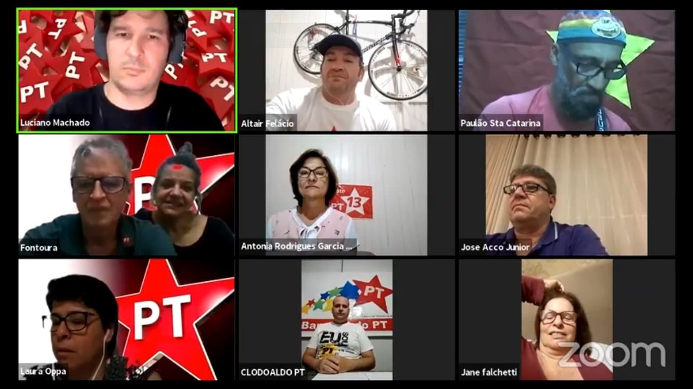 Live à meia-noite e um, lança a campanha do PT