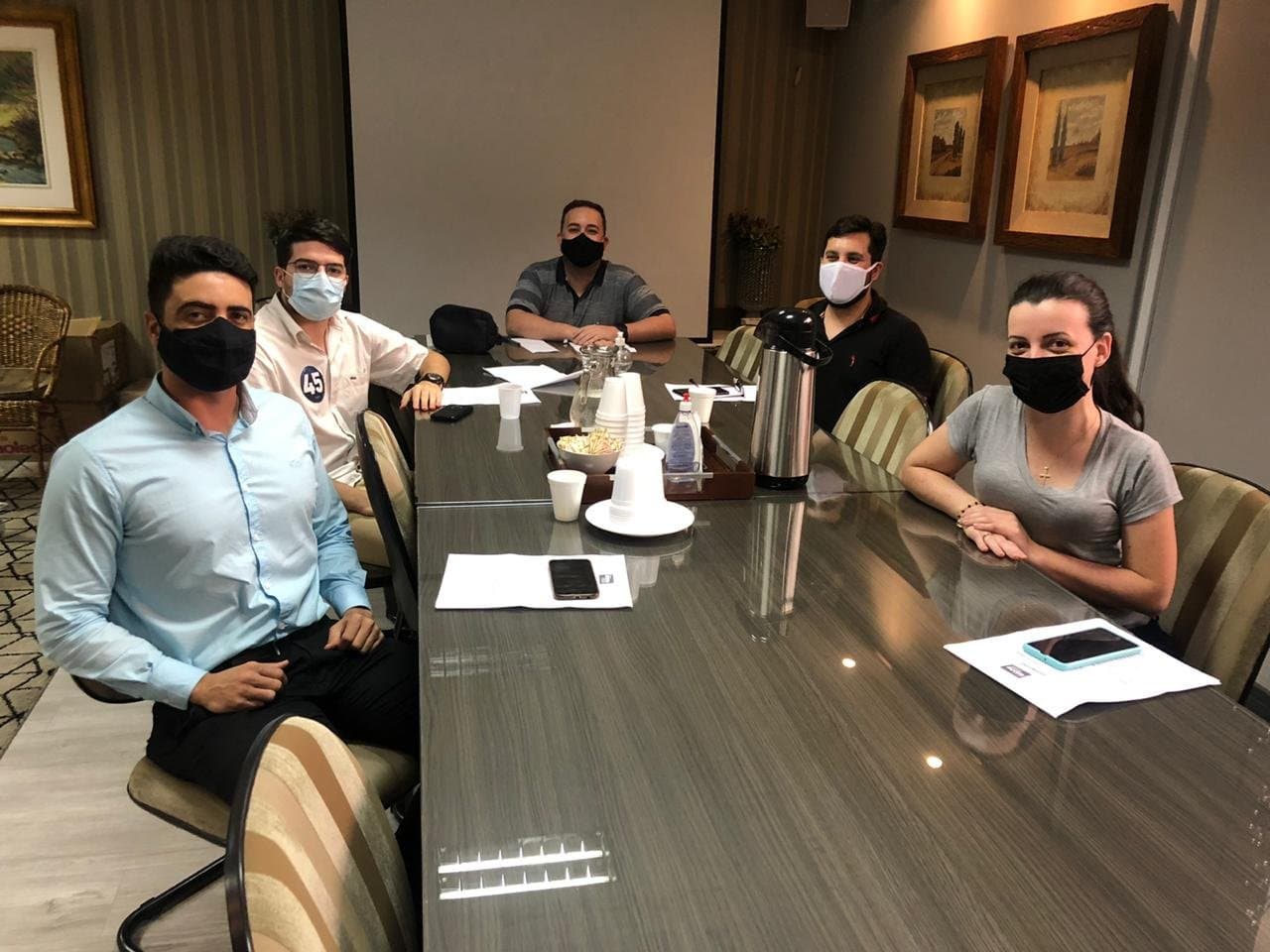 EXTRA.SC e assessorias dos candidatos realizam reunião para definir regras dos debates