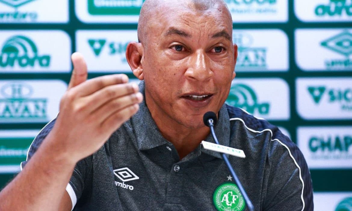 Hemerson Maria é o novo técnico do Criciúma