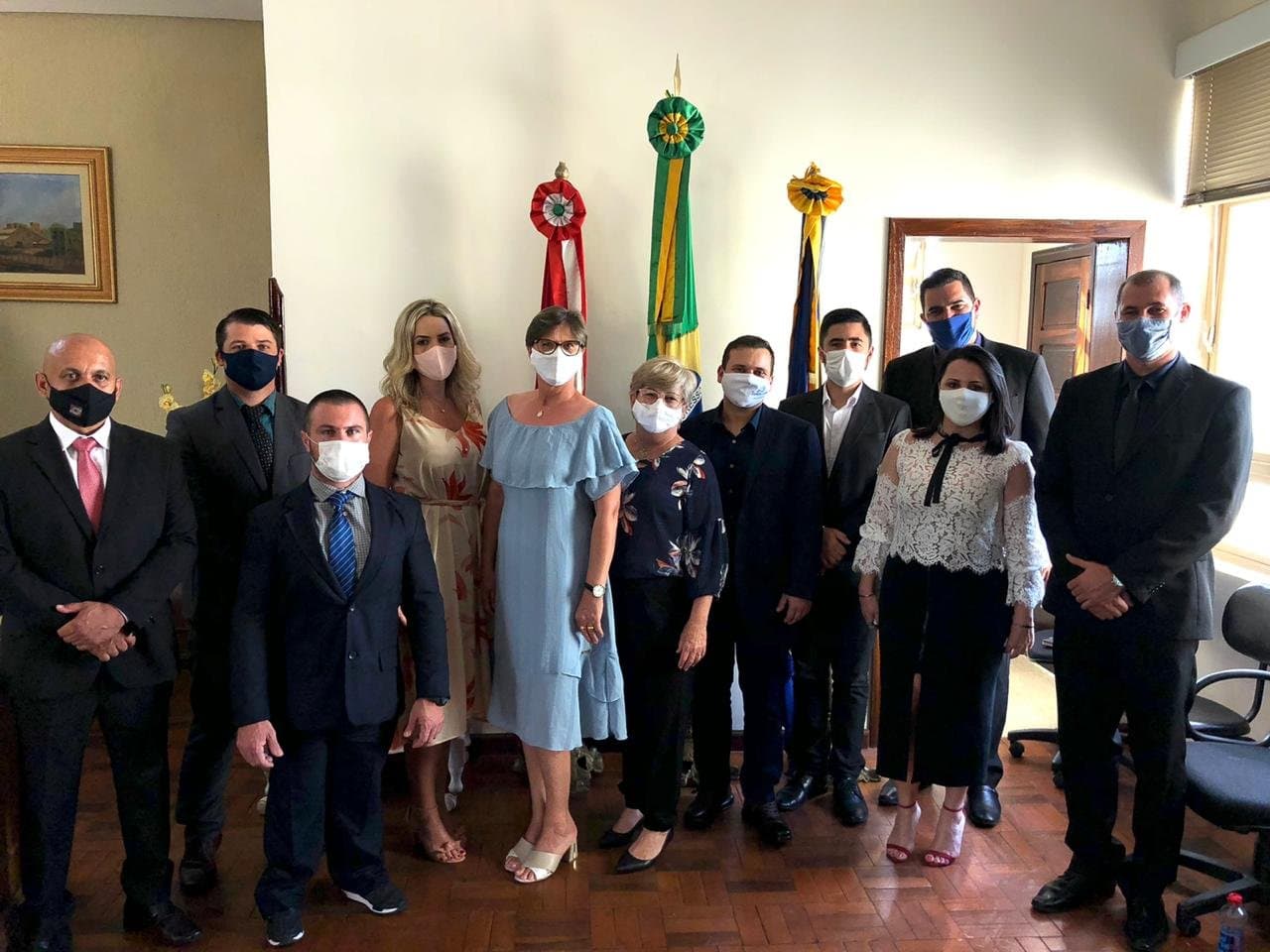 Prefeito de Capivari de Baixo nomeia os secretários e realiza primeira reunião de trabalho