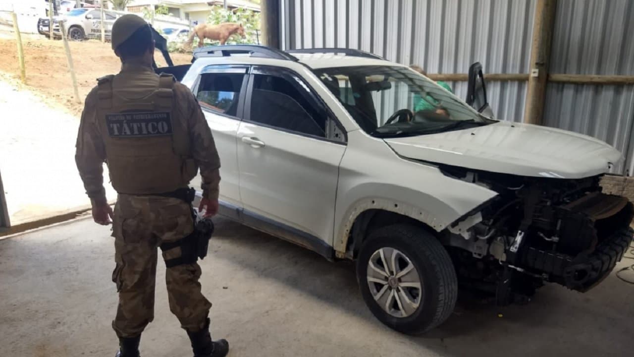 Desmanche de veículos é descoberto pela polícia