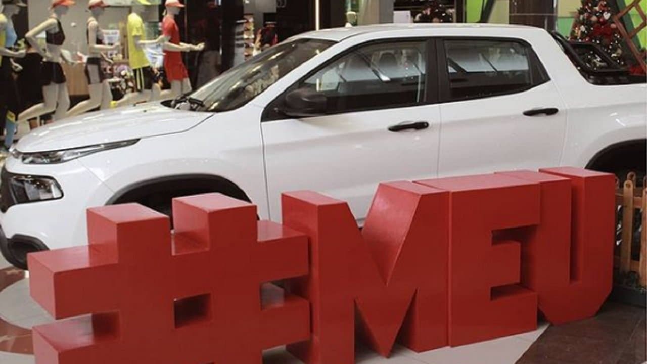 Promoção de Natal: moradora de Capivari de Baixo ganha um carro do Farol Shopping