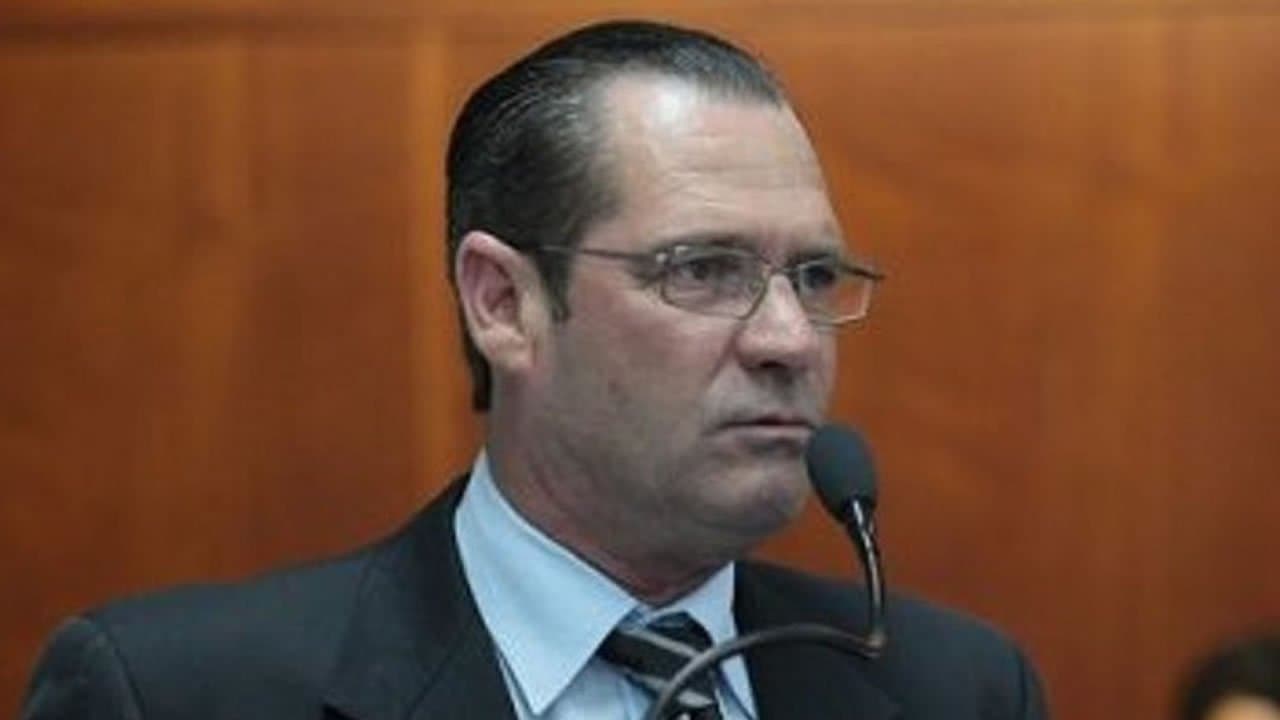 Publicidade não é ajuda, Gelson Bento