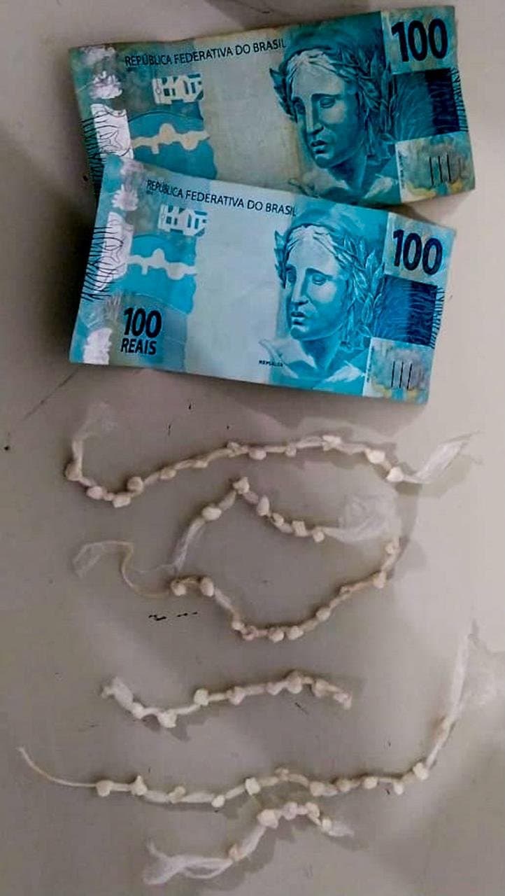 Adolescente é flagrado com crack, em Tubarão