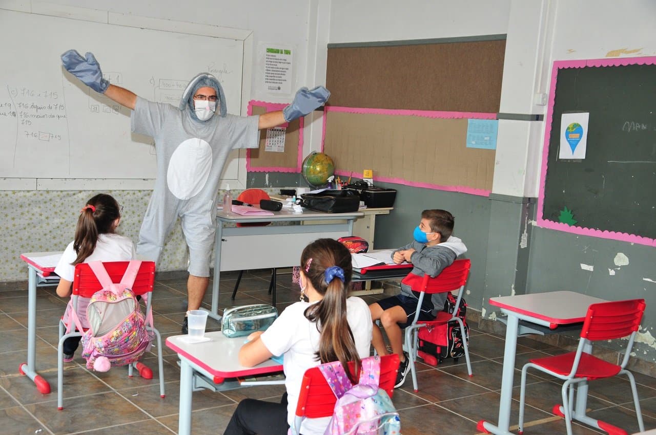 Páscoa: doações de chocolates e conscientização sobre a pandemia acontece em Tubarão