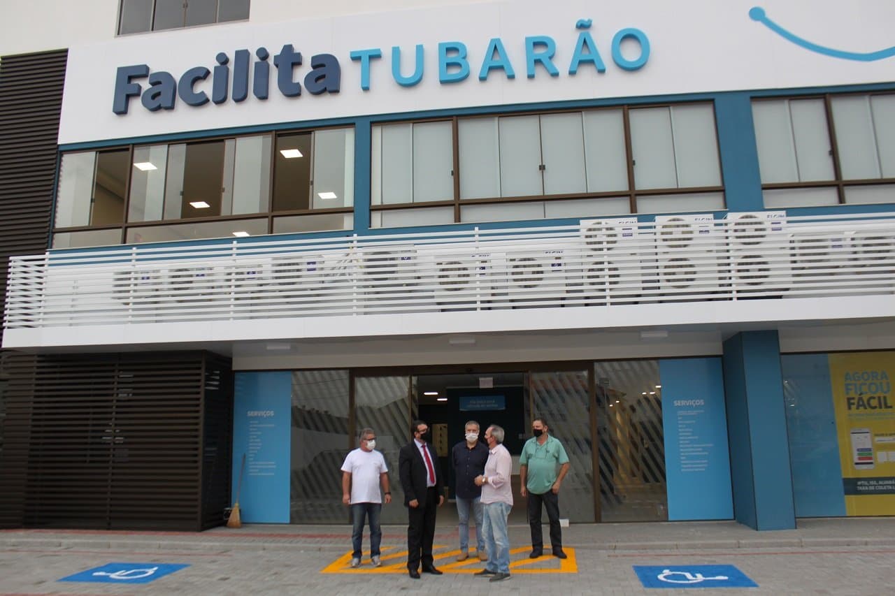 Superintendente Regional do Trabalho em SC visita as instalações do Facilita Tubarão