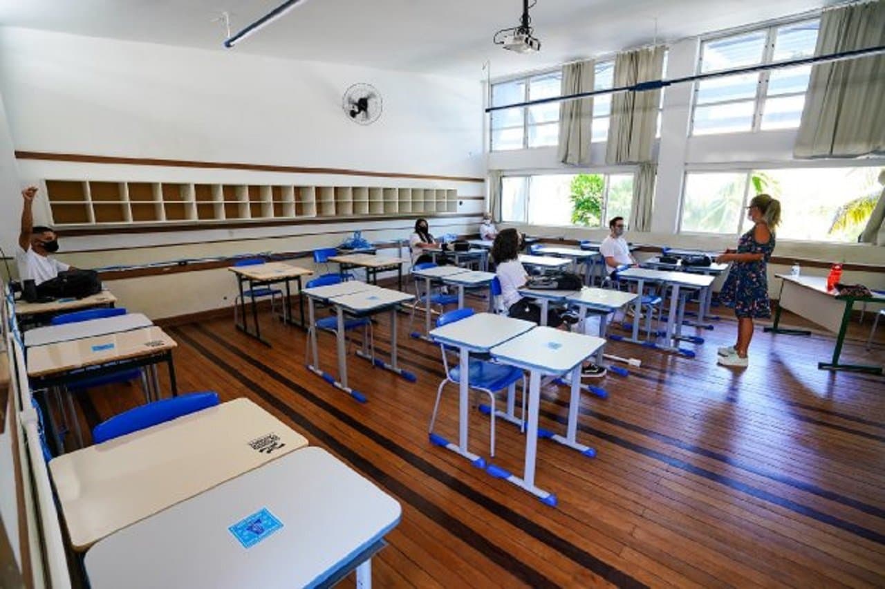 Proposta de Plano de Vacinação para profissionais da educação de Santa Catarina é apresentada