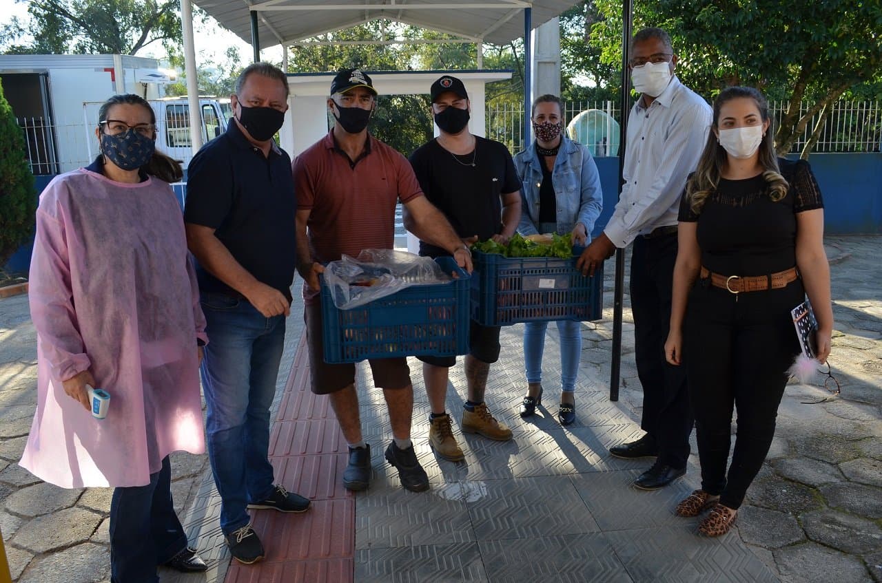 Unidades escolares da rede municipal recebem hortifruti