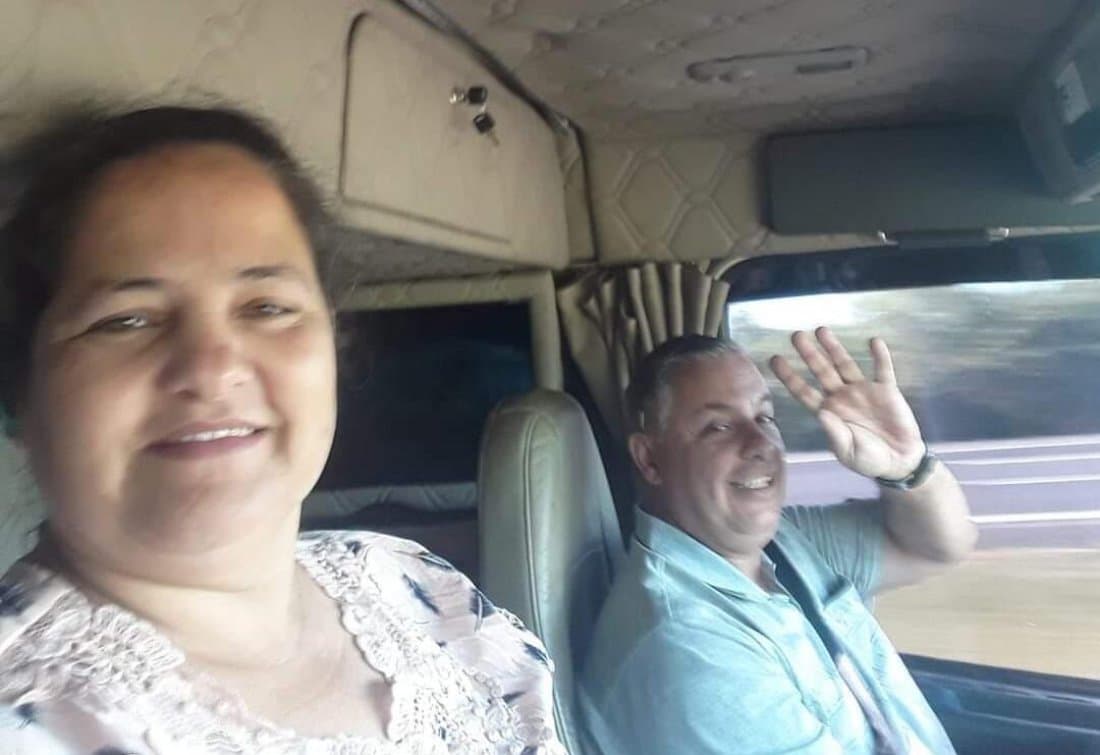 Grave acidente mata casal de Laguna