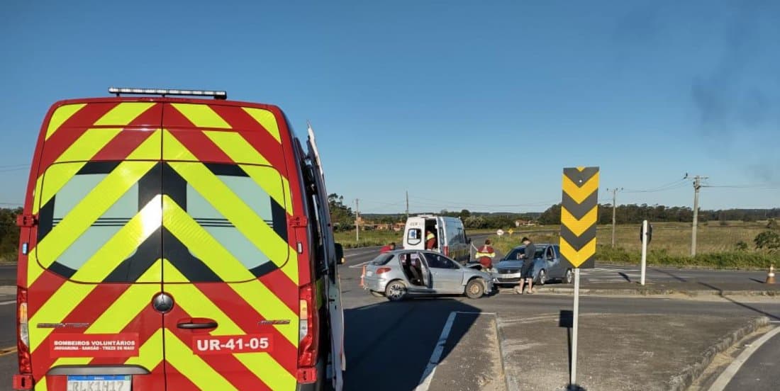 Mulher fica ferida após se envolver em acidente em Jaguaruna