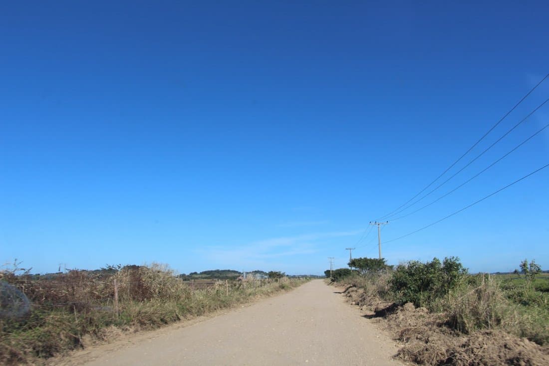 Investimento de R$ 12 milhões na Estrada da Jabuticabeira é sinalizado