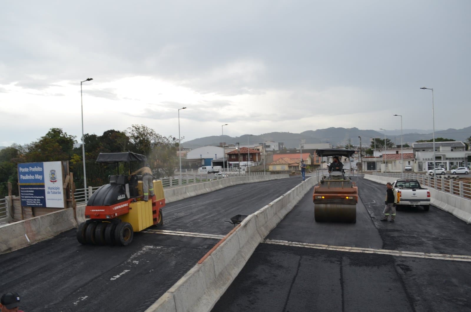 Com obra na etapa final, ponte Prefeito Paulo Osny May recebe asfalto
