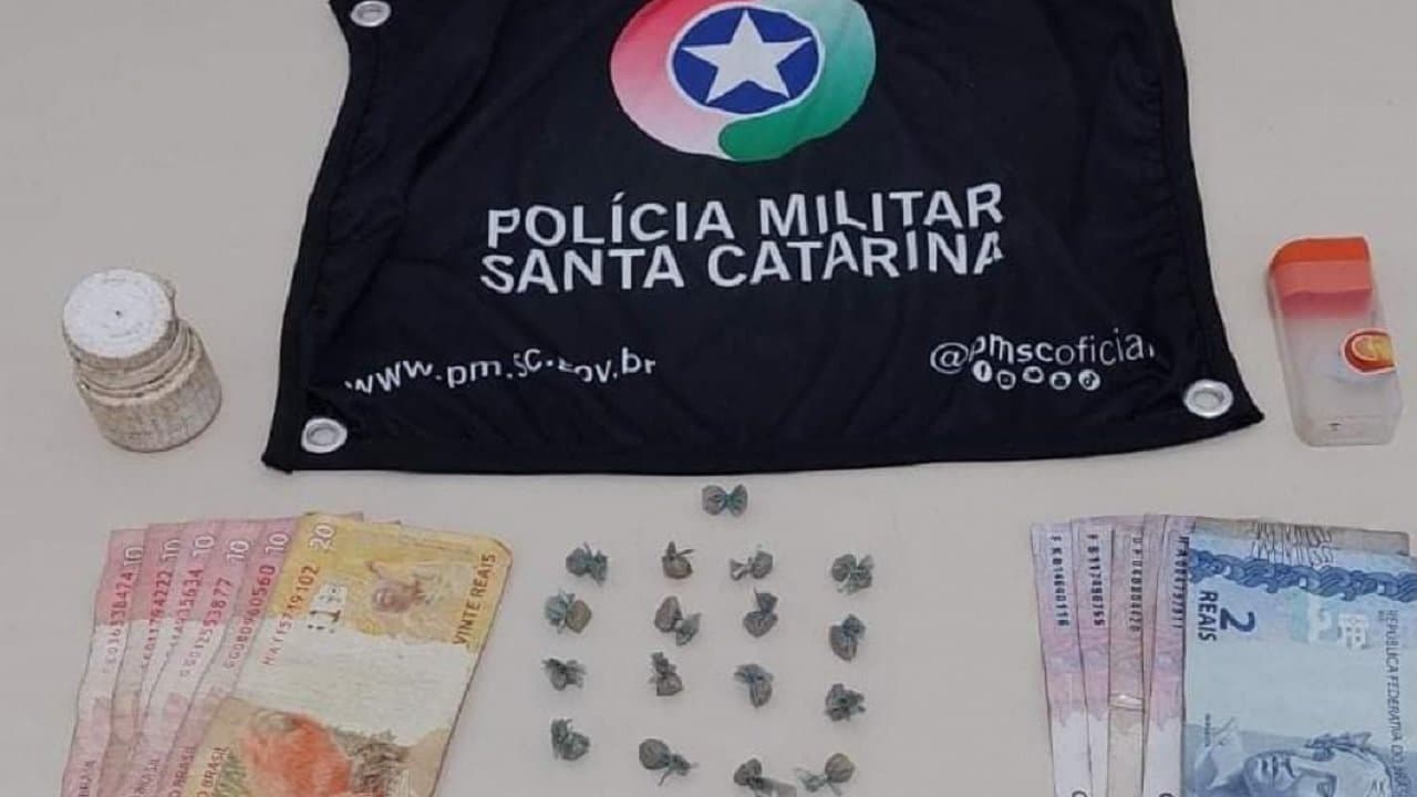 Trio é preso traficando crack no Morro da Glória, em Laguna