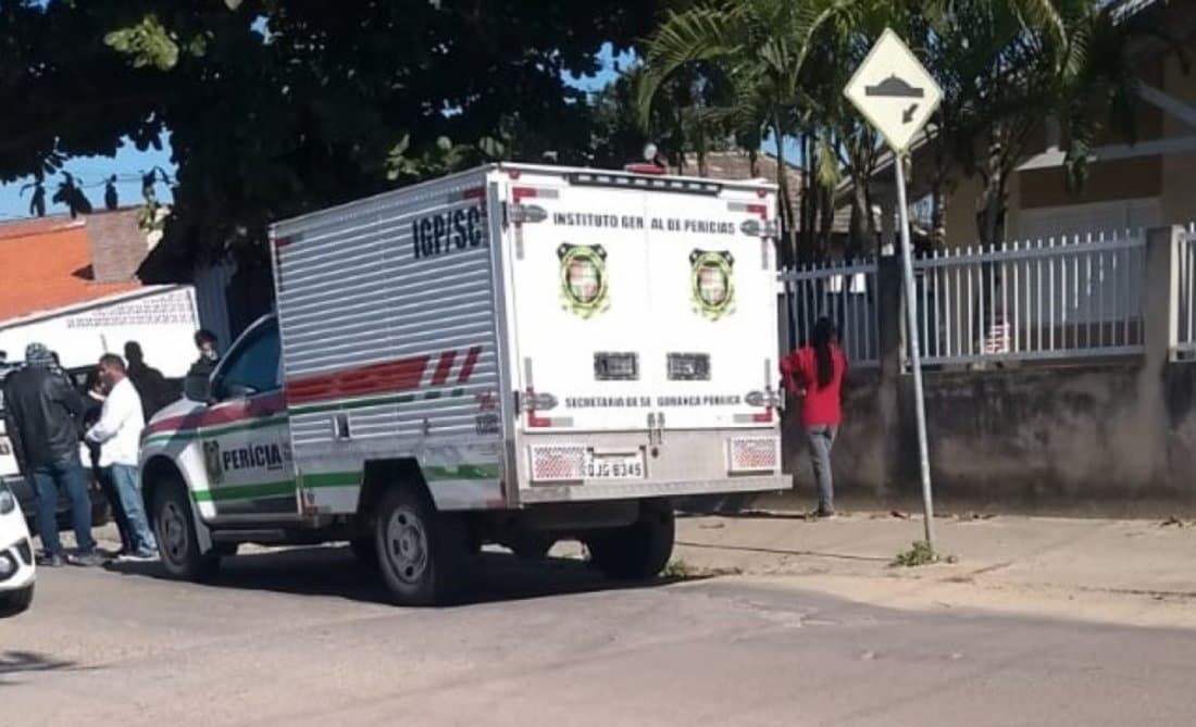 Dois jovens são assassinados em Tubarão na presença de garotas de programa