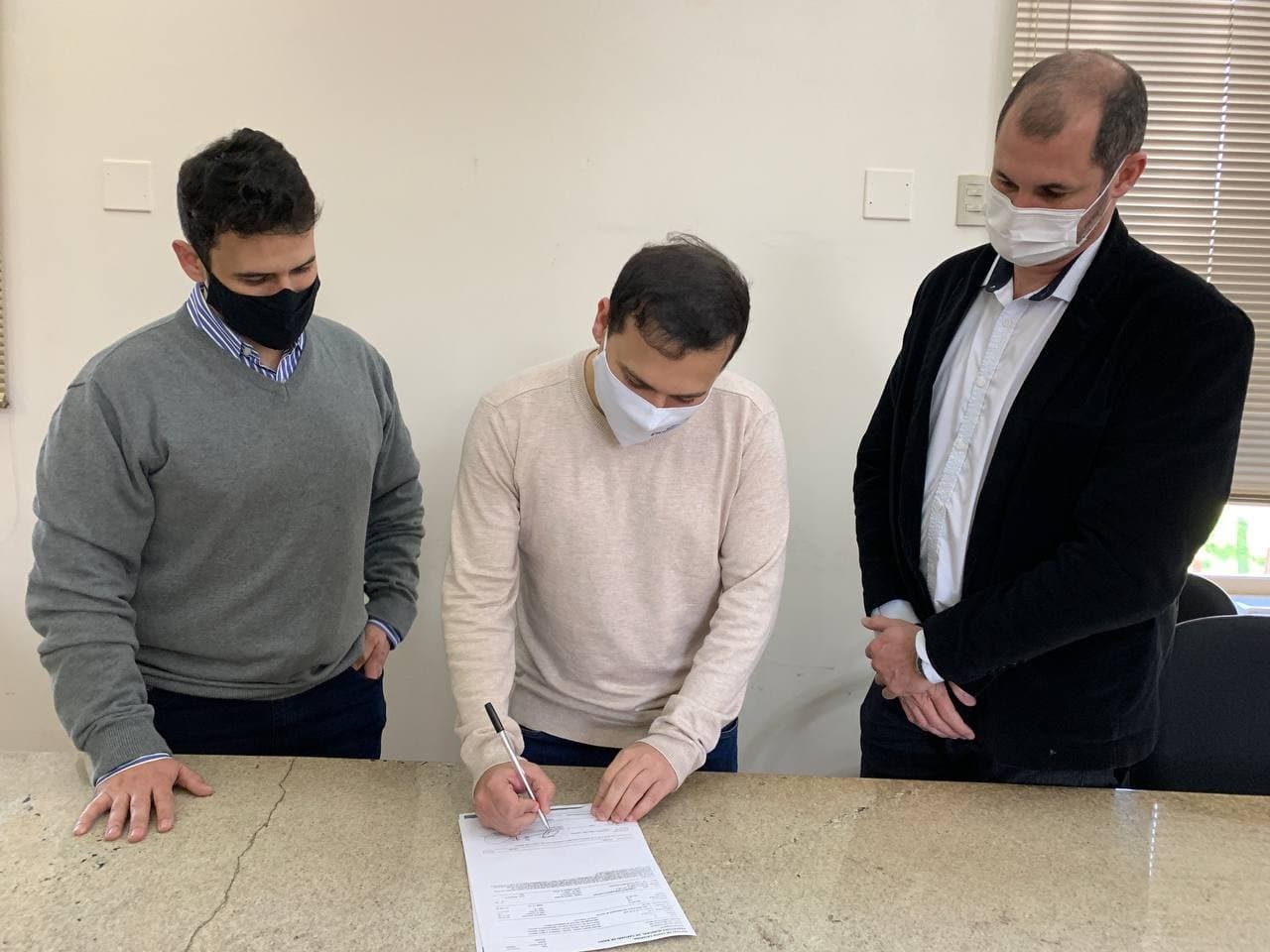 Rede de água será ampliada em várias ruas de Capivari de Baixo