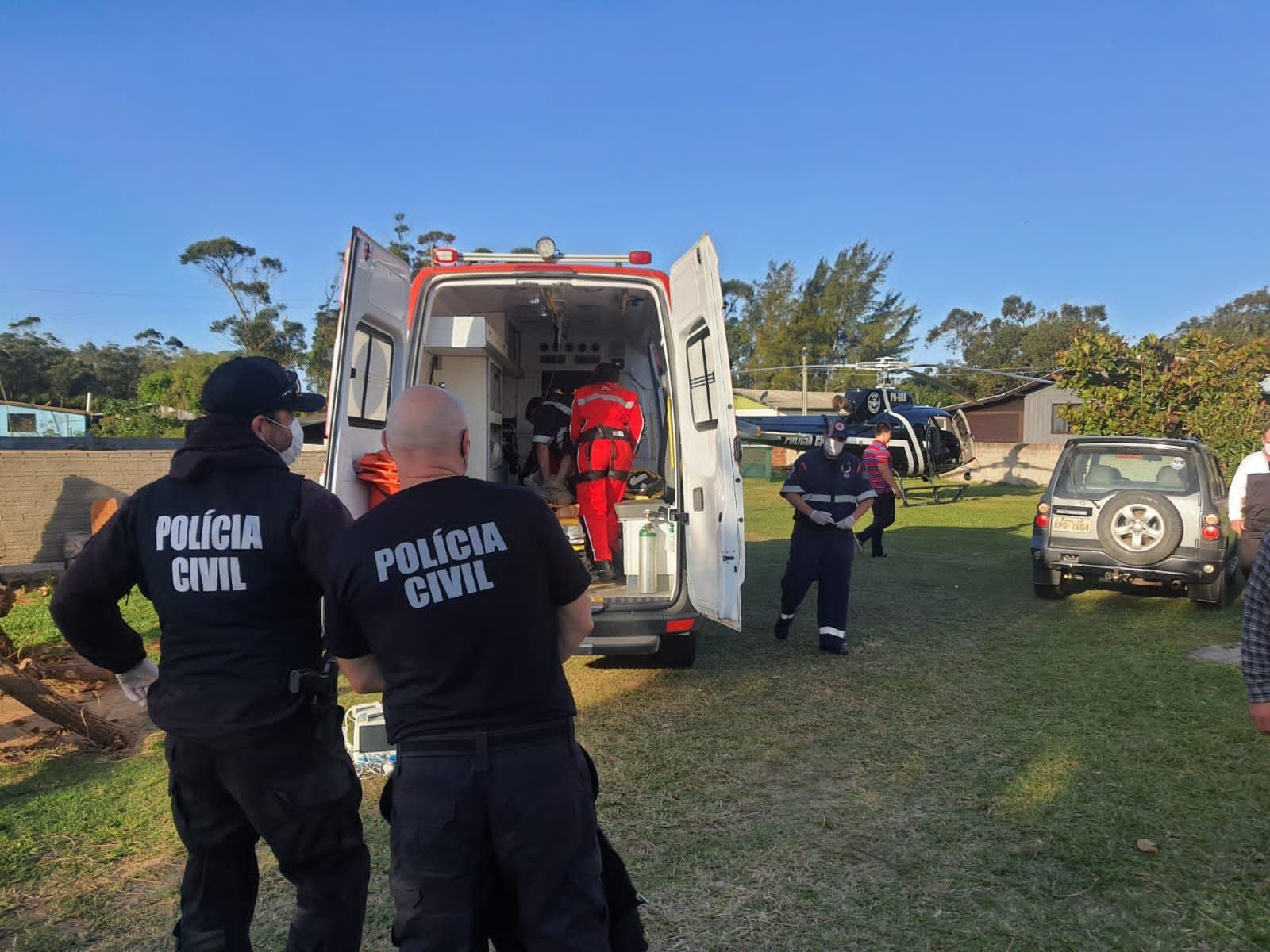 Menino de 10 anos morre após ser soterrado em duna na Praia da Galheta