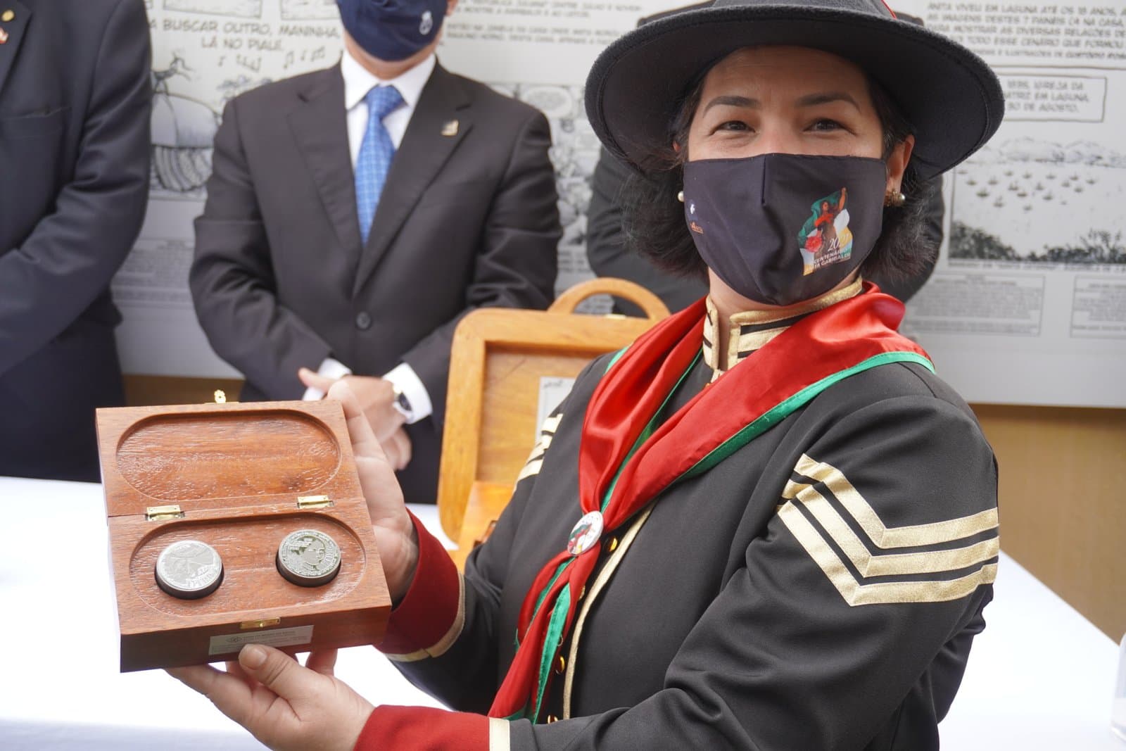 Medalhas em homenagem ao Bicentenário de Anita Garibaldi são lançadas