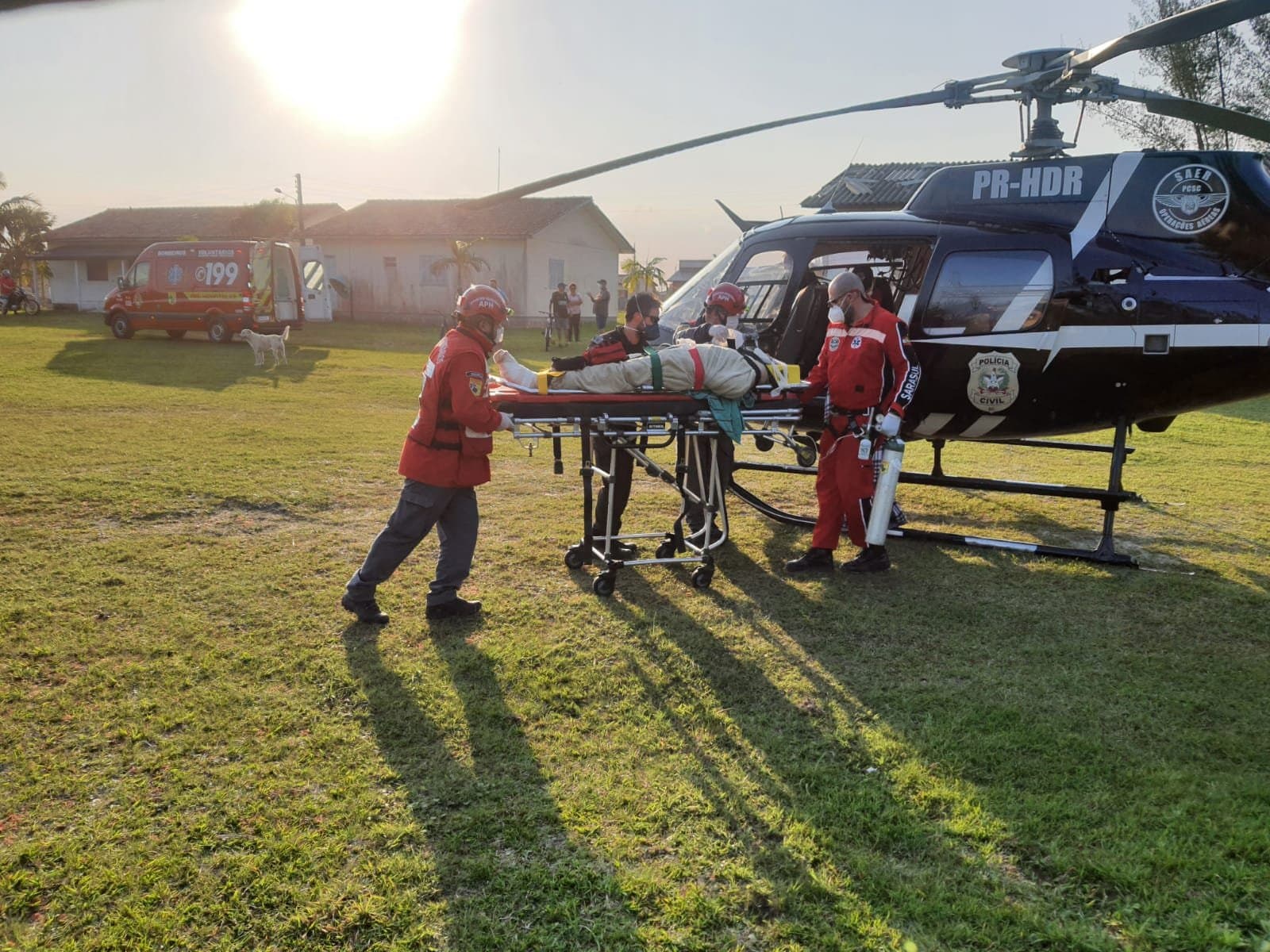 Mais um homem fica gravemente ferido após cair do telhado