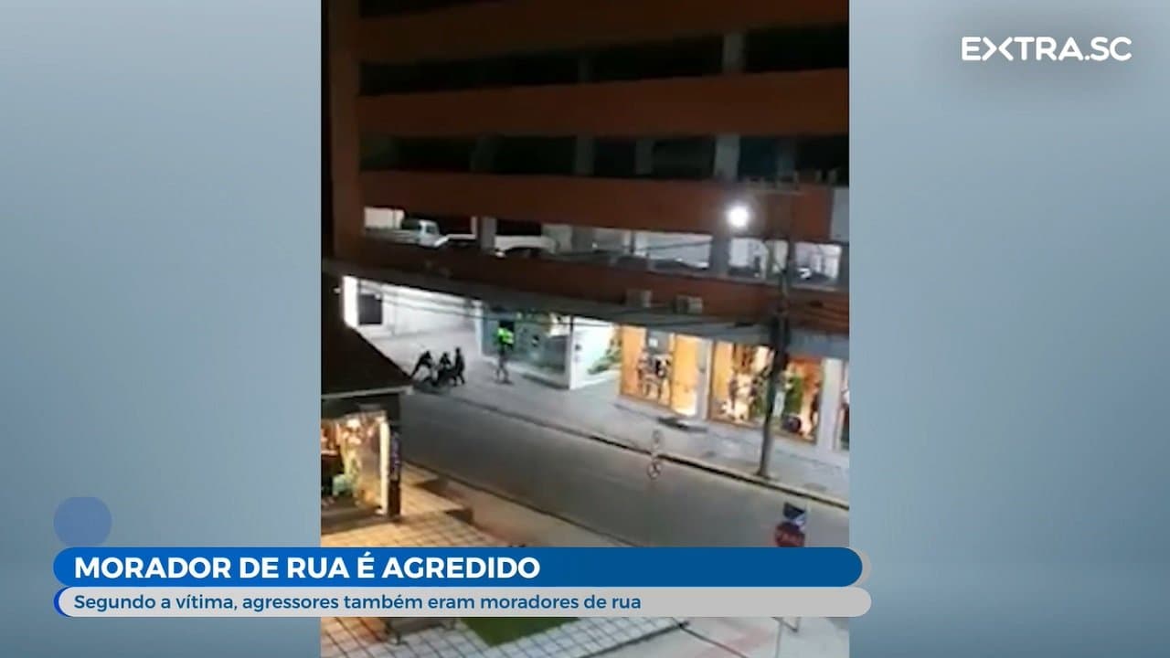 Morador de rua é agredido, no Centro de Tubarão